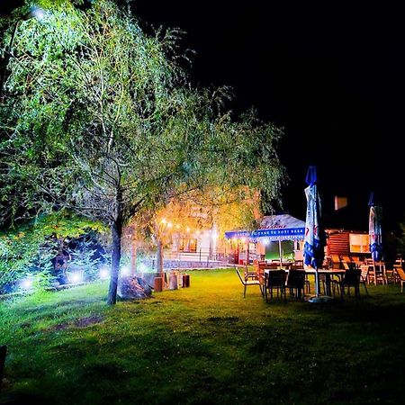 Pensiunea La Taverna Trăisteni المظهر الخارجي الصورة