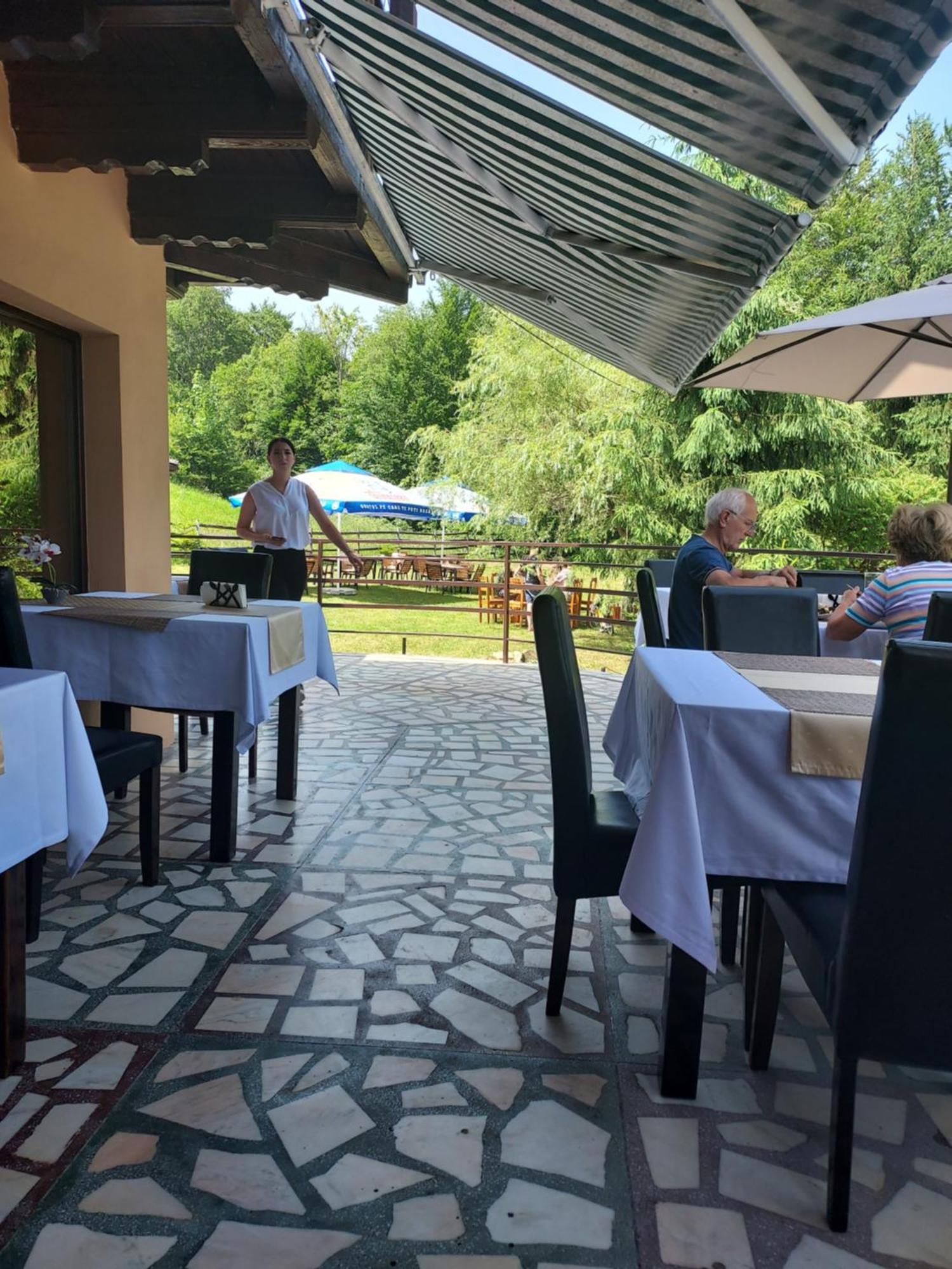 Pensiunea La Taverna Trăisteni المظهر الخارجي الصورة