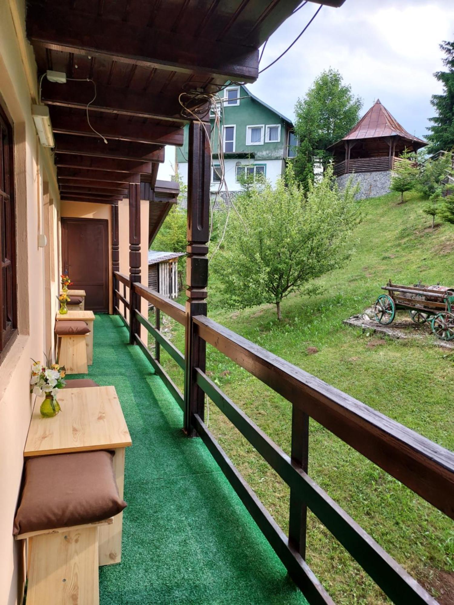 Pensiunea La Taverna Trăisteni المظهر الخارجي الصورة