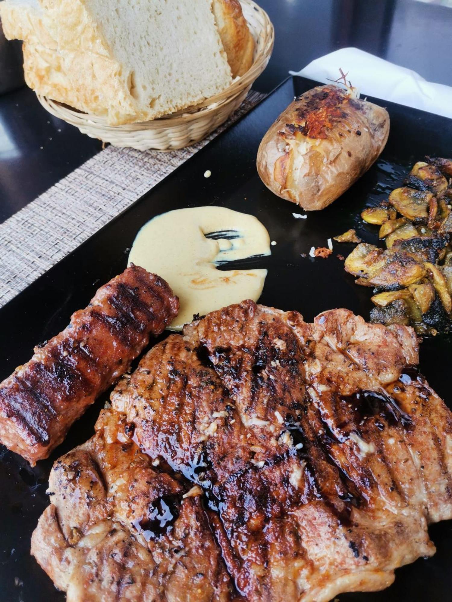 Pensiunea La Taverna Trăisteni المظهر الخارجي الصورة