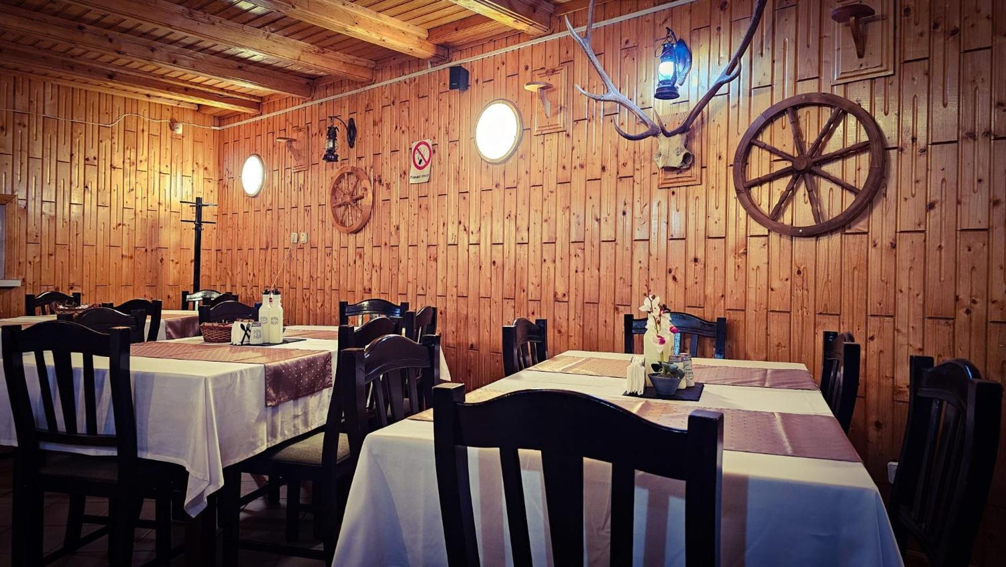 Pensiunea La Taverna Trăisteni المظهر الخارجي الصورة